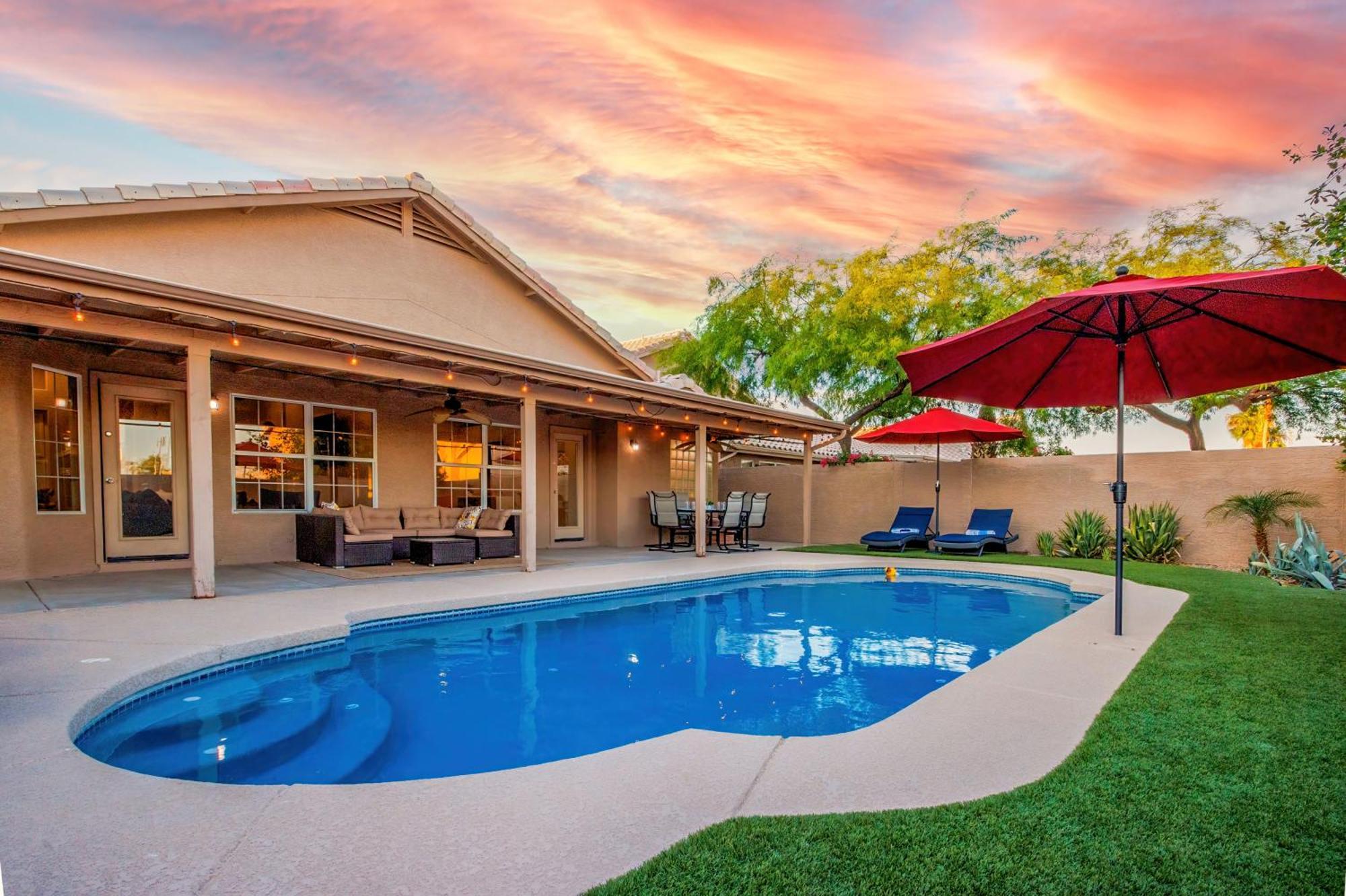 Luxe Phoenix Getaway Exterior photo