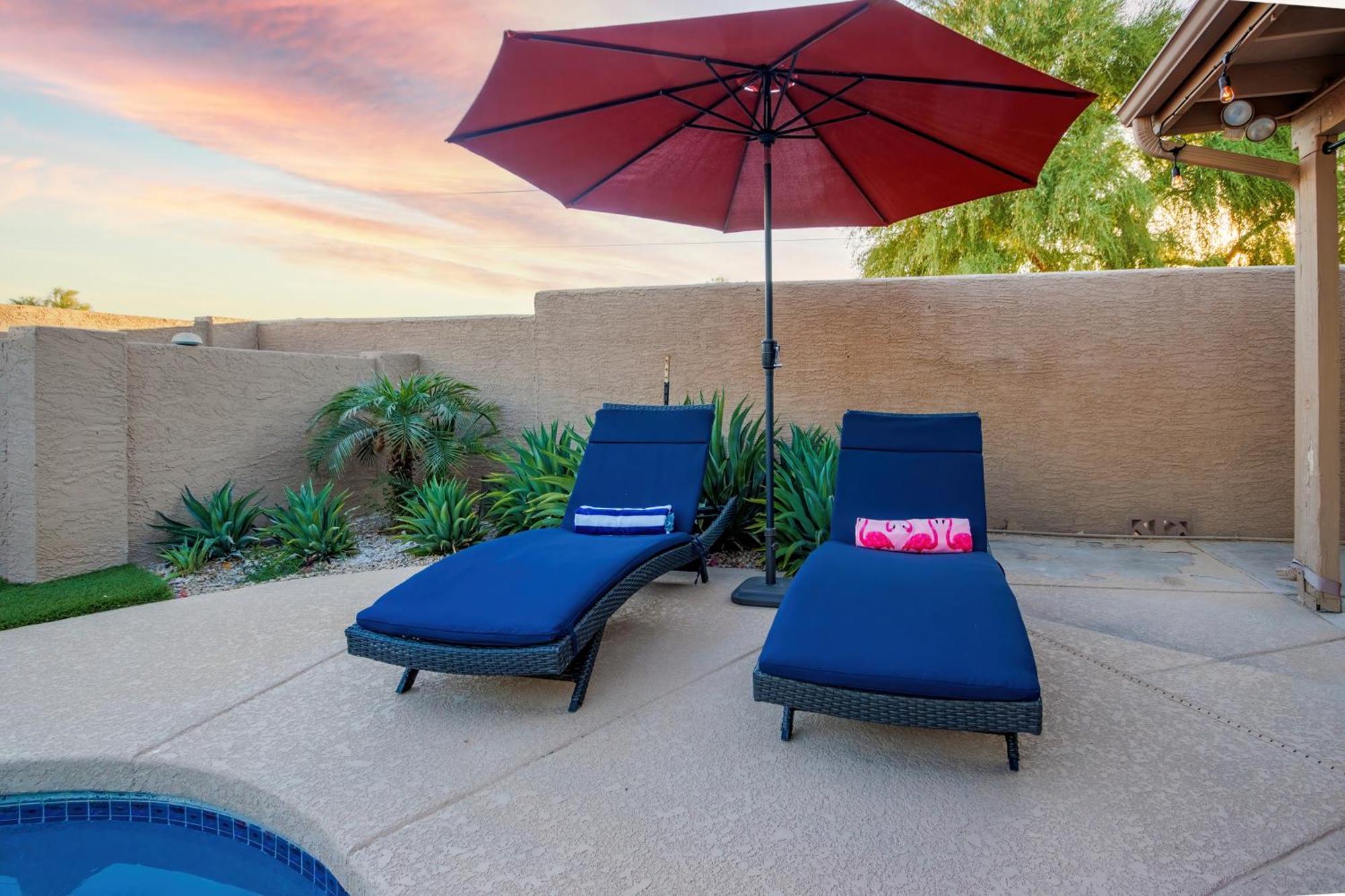 Luxe Phoenix Getaway Exterior photo